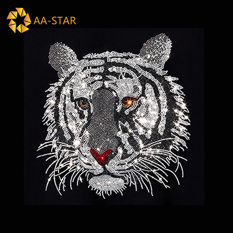 Custom fashion designer iron on rhinestone crystal tiger designs hot fix heat transfer template wholesale in China for t-shirt