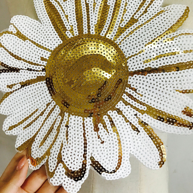 Hot selling sew on sequin flower patch for dress