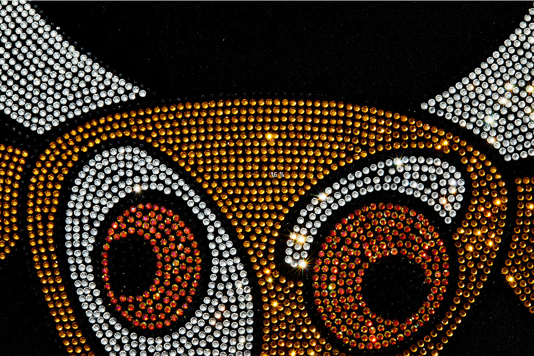 Custom cow head hotfix rhinestone heat transfer design for t-shirt